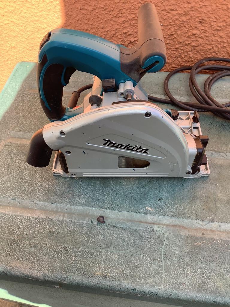 Makita plunge saw model sp6000 110v 